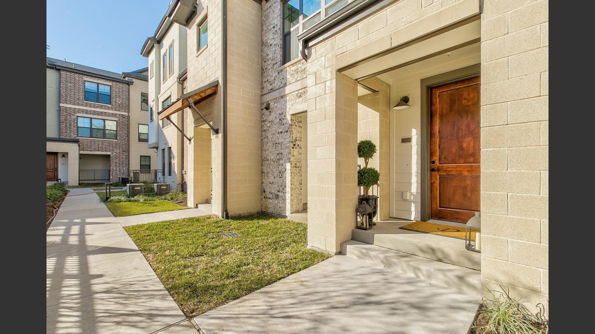 Preston Hollow Townhomes and Homes Gallery Elan Inwood